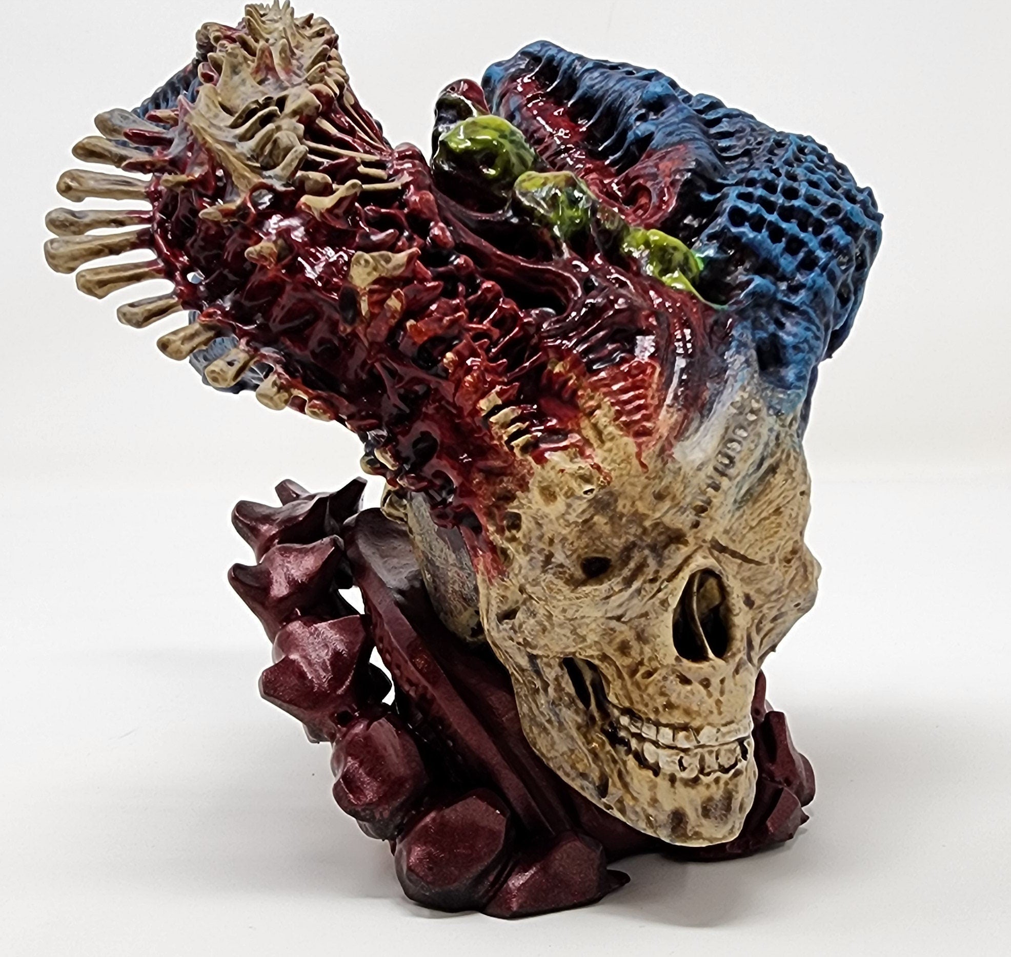 Mutated Alien Queen Skull
