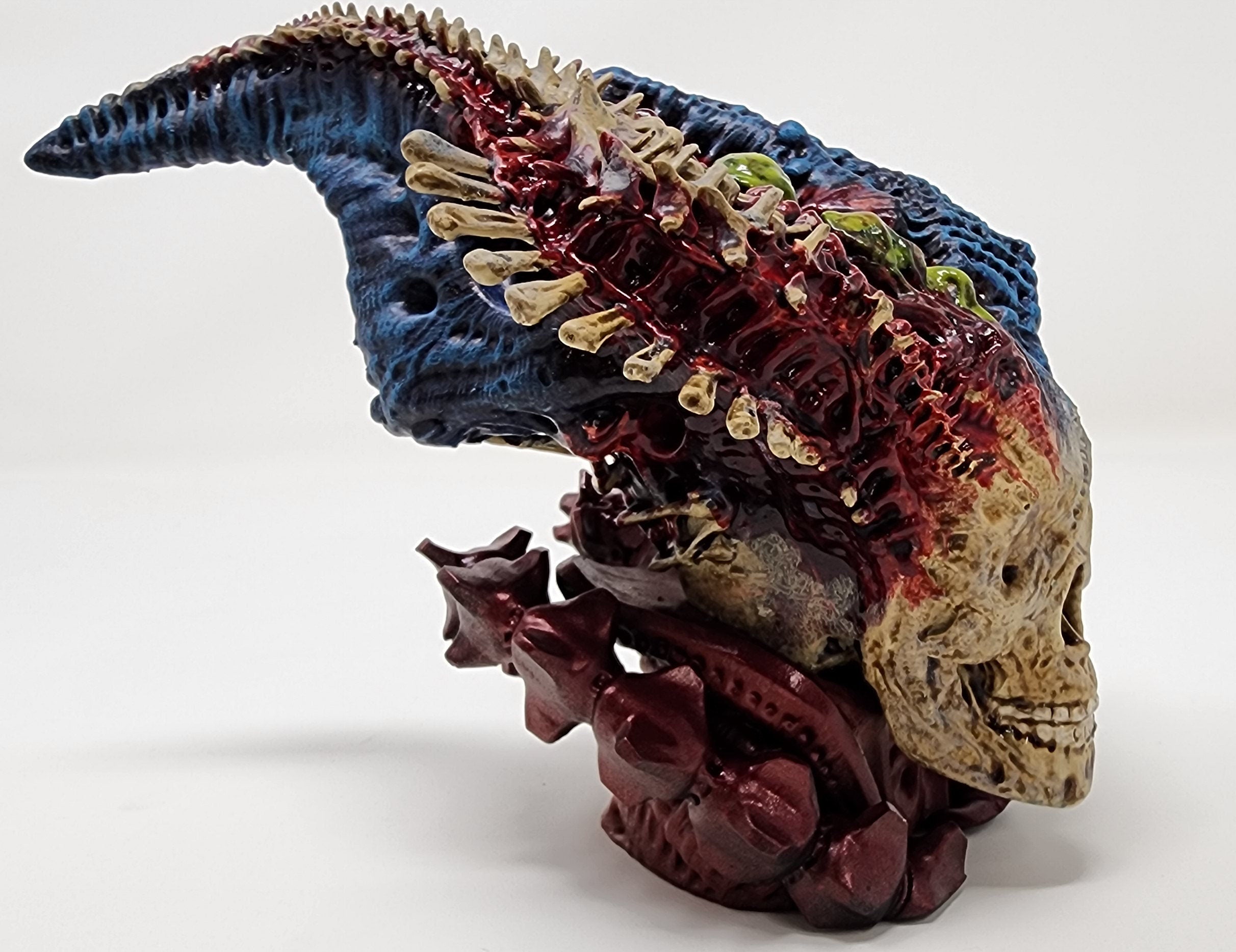 Mutated Alien Queen Skull