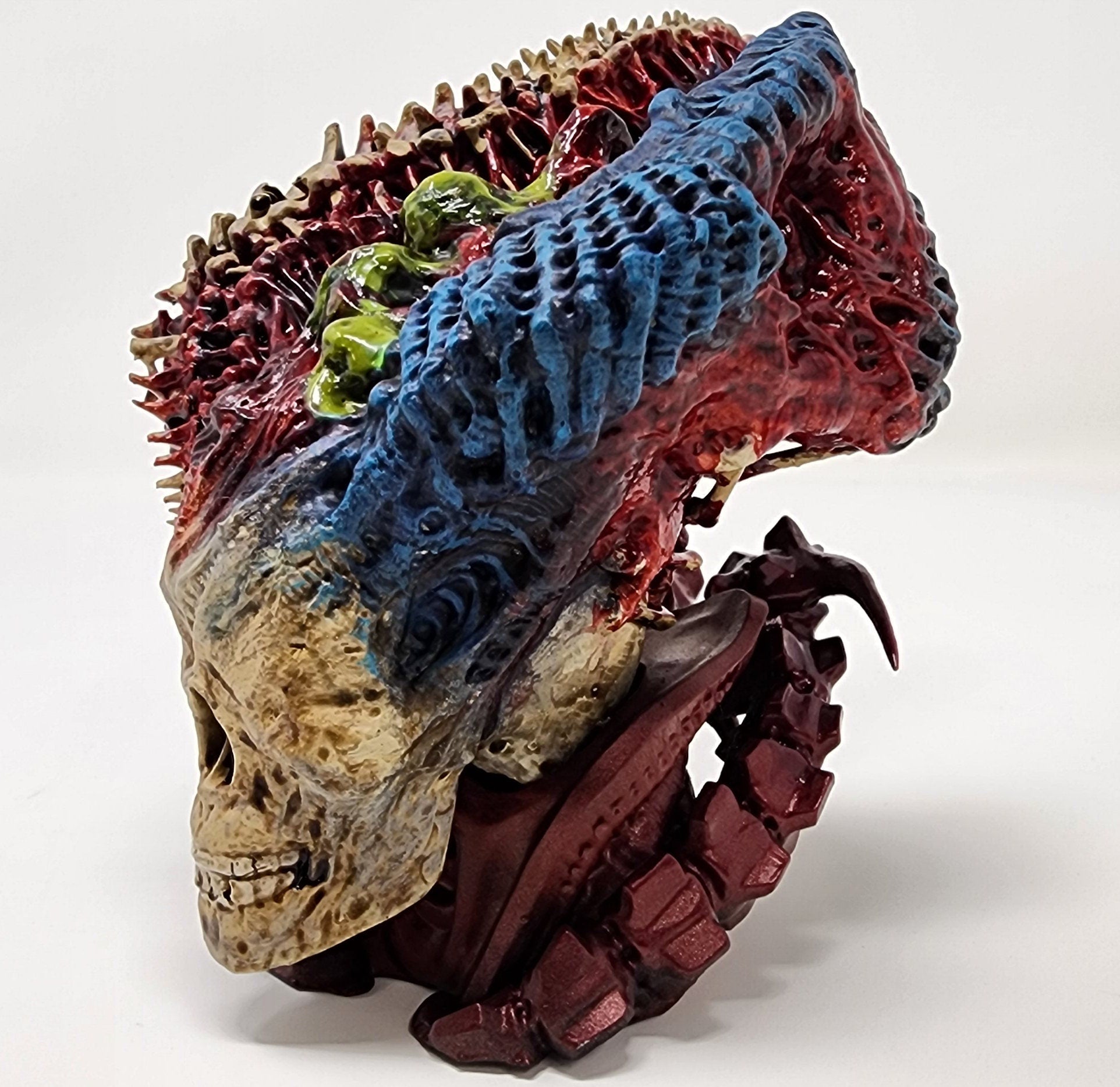 Mutated Alien Queen Skull